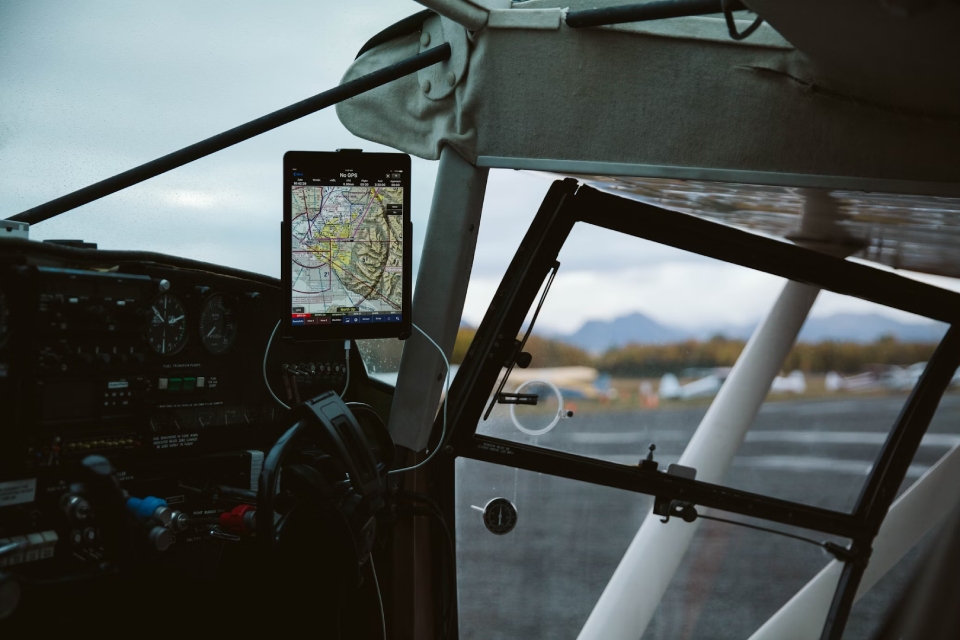 GPS tracker installed in driving vehicle